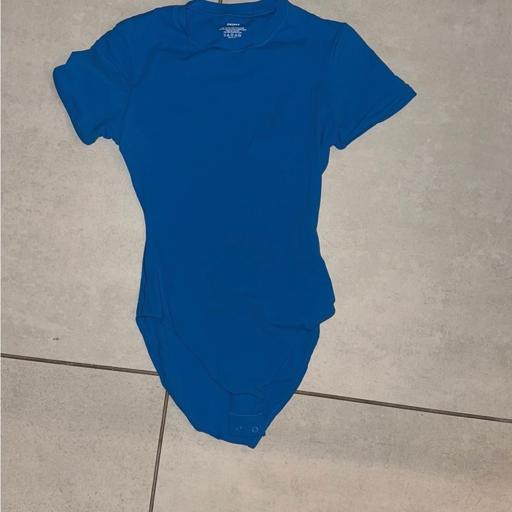 Fits Everybody Tee Shirt Bodysuit Skims